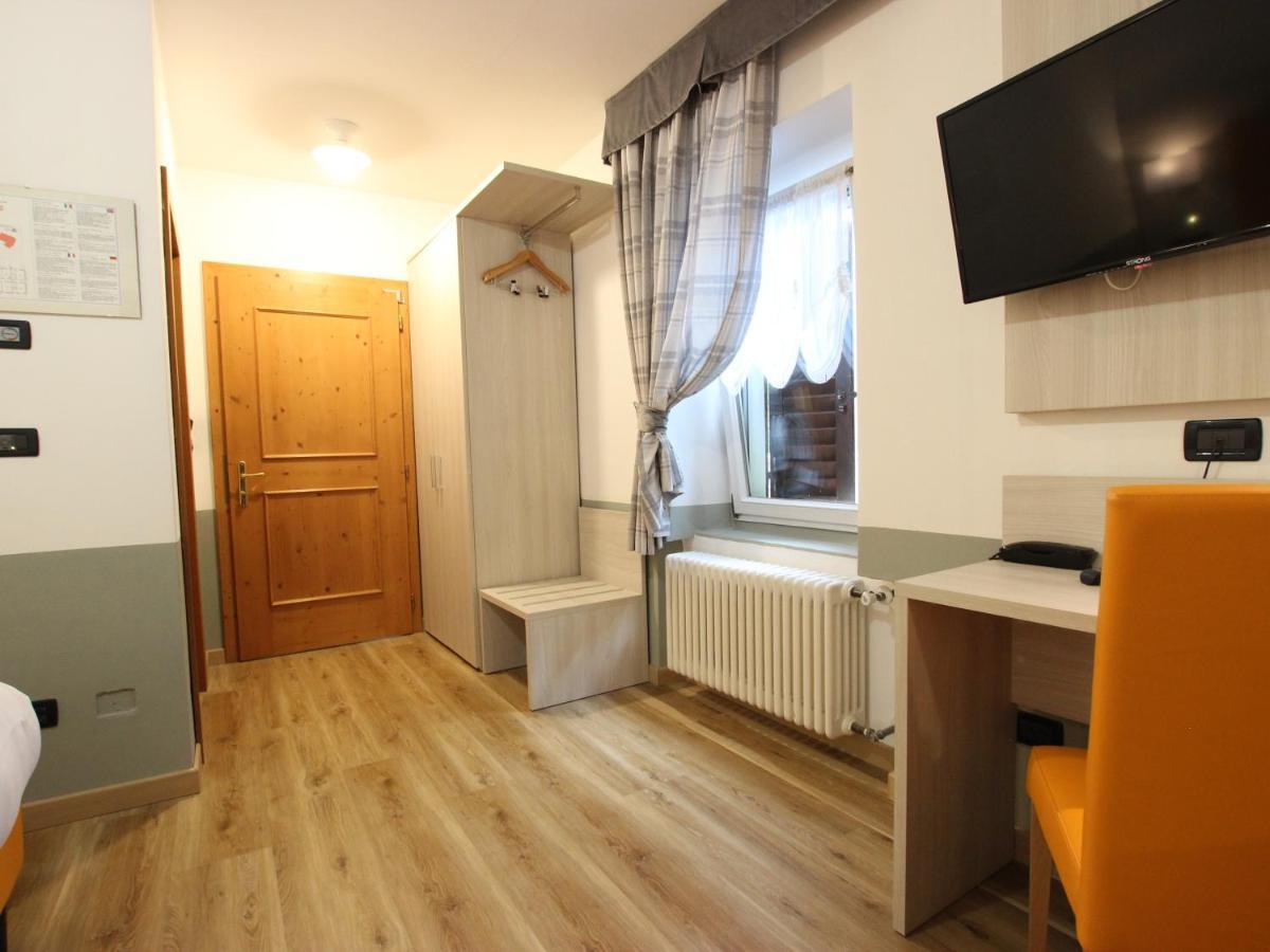 Hotel Rosalpina Soraga Bagian luar foto