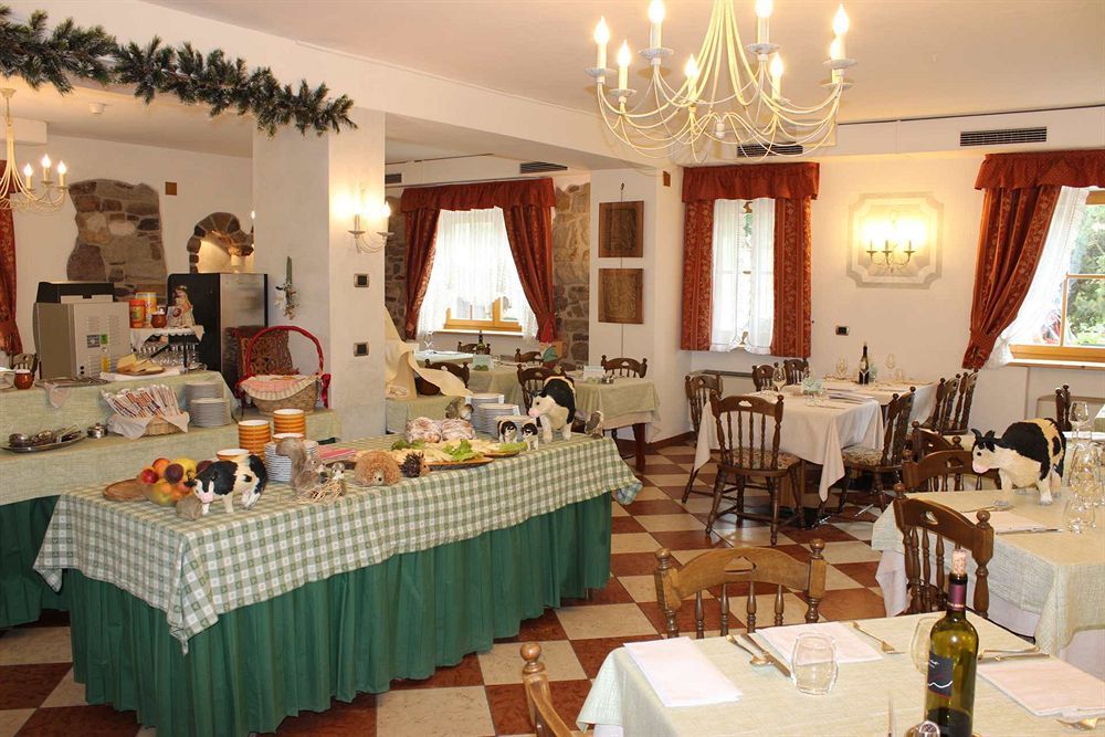 Hotel Rosalpina Soraga Bagian luar foto