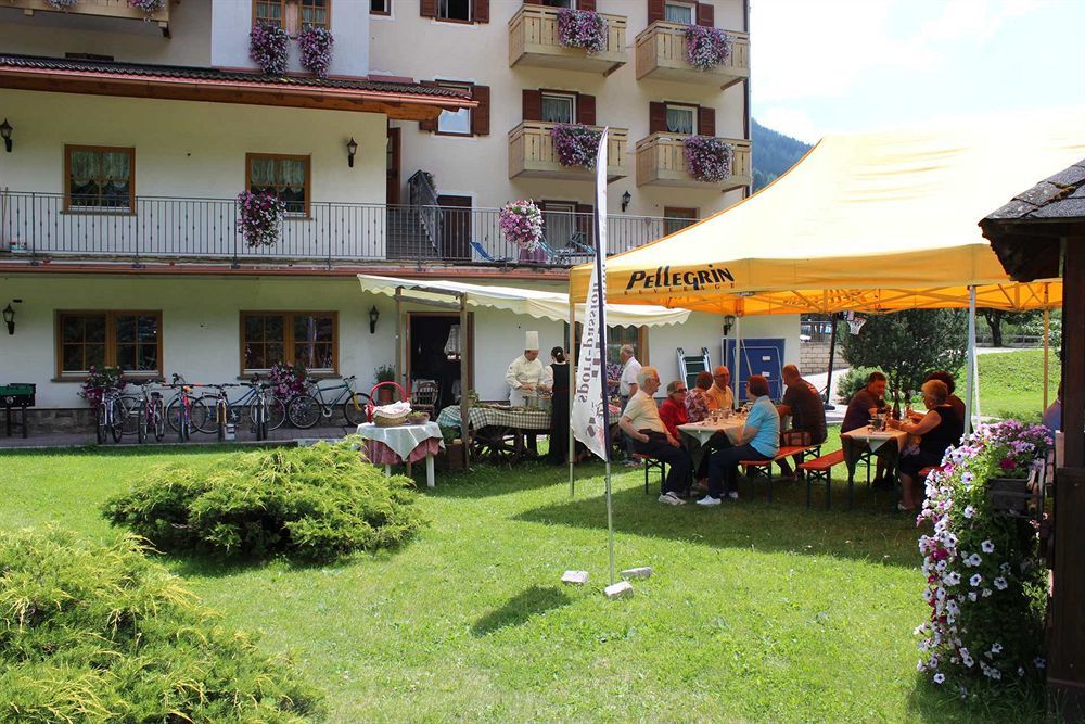 Hotel Rosalpina Soraga Bagian luar foto